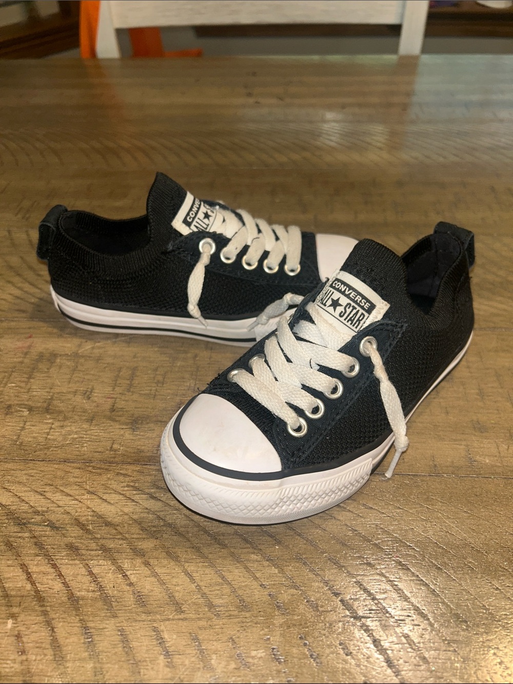 Converse Kids Black and White Low Top Sneakers size 11